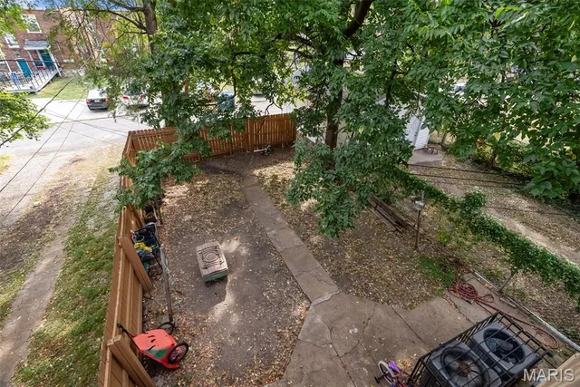 $299,000 | 2628 Oregon Avenue, St. Louis, MO 63118