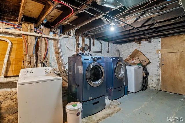 $299,000 | 2628 Oregon Avenue, St. Louis, MO 63118