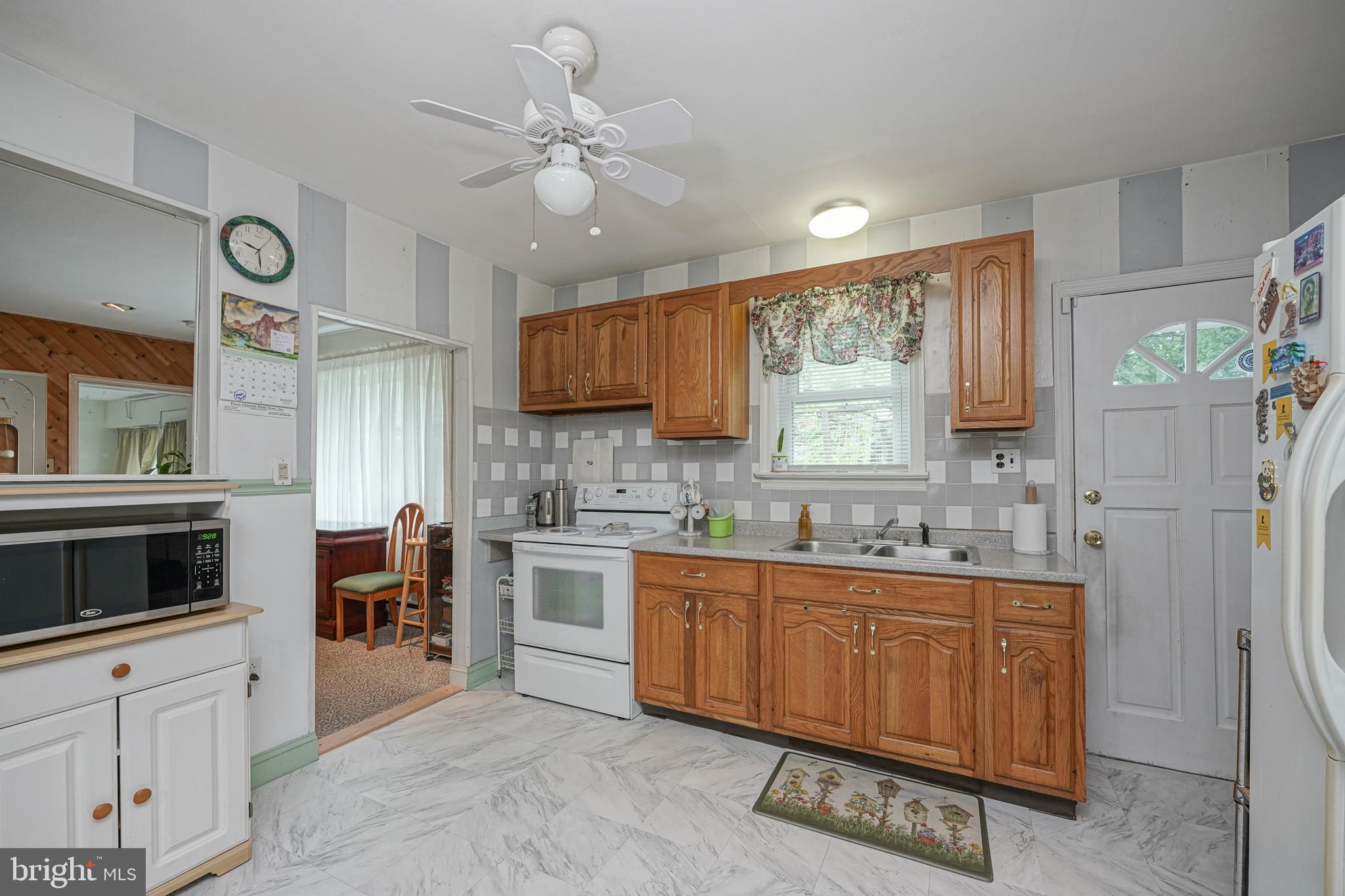 56 Chews Landing Road Lindenwold, NJ 08021 - Photo 4 of 14 Gallery Image 4