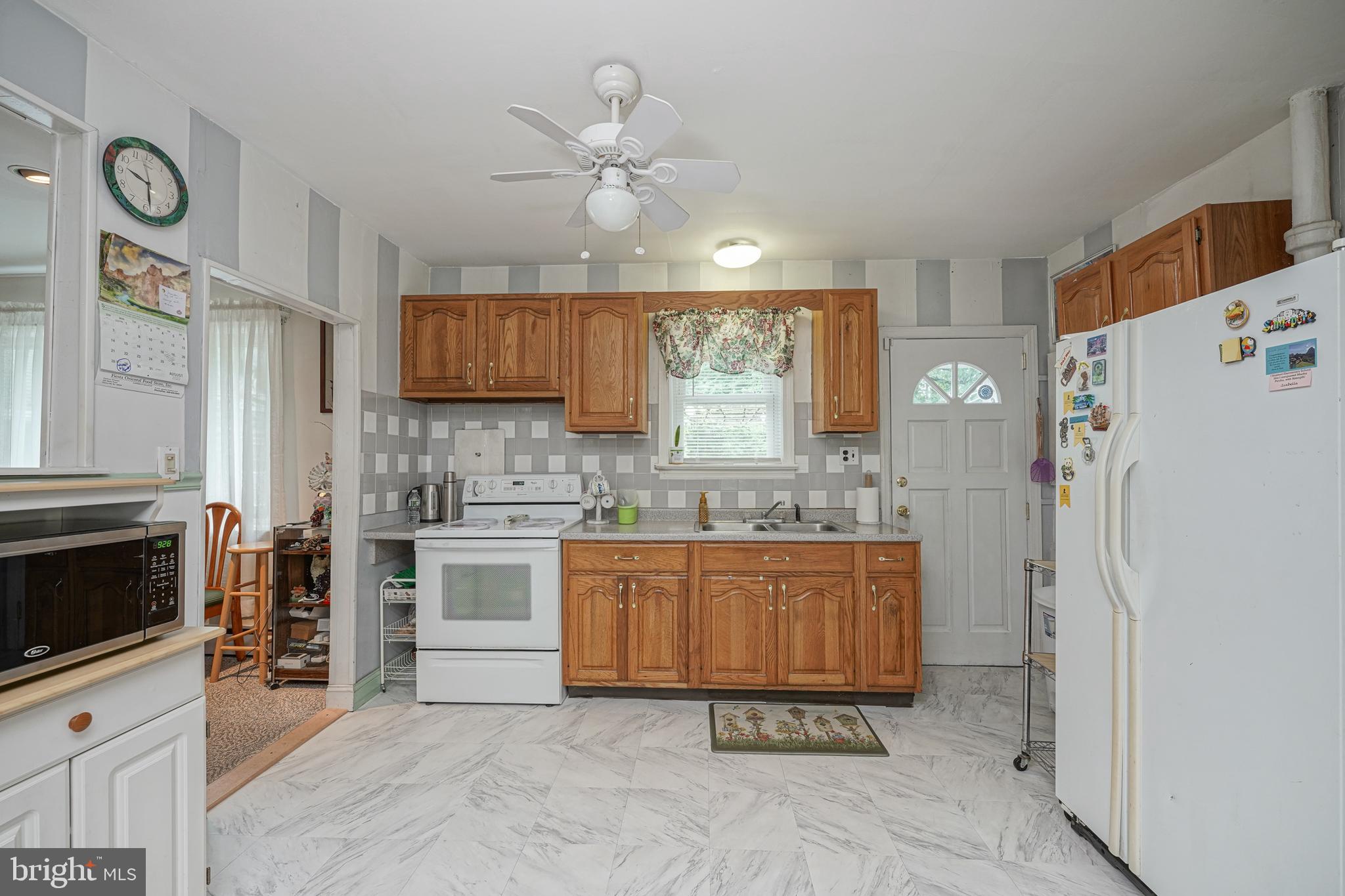 56 Chews Landing Road Lindenwold, NJ 08021 - Photo 5 of 14 Gallery Image 5