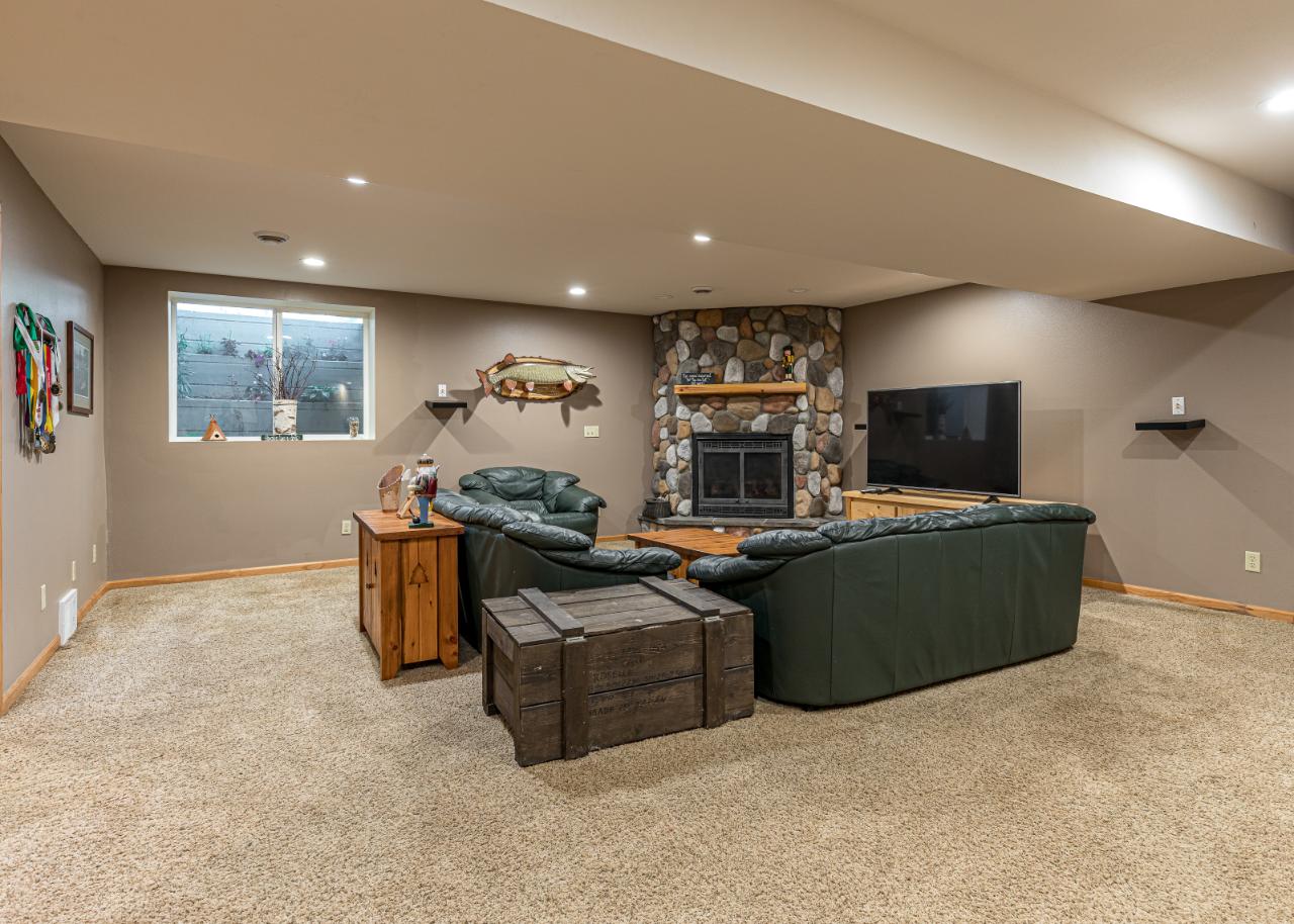 8518 Dam Road Minocqua, WI 54548 - Photo 9 of 37 Gallery Image 9