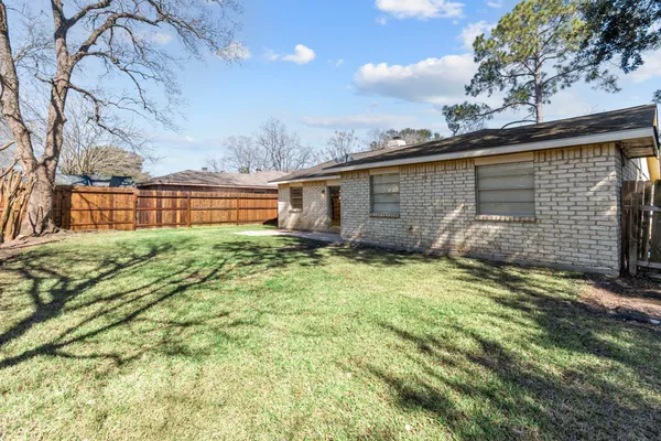 $1,595 | 2127 Union Mill Road, Houston, TX 77067