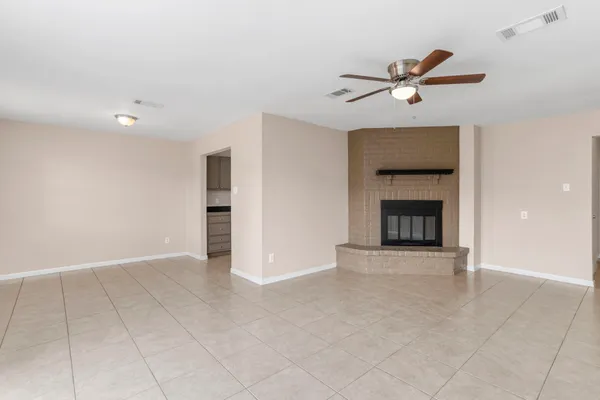 $1,595 | 2127 Union Mill Road, Houston, TX 77067