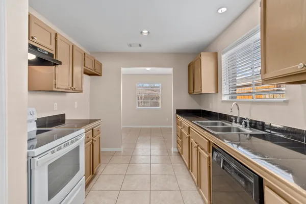 $1,595 | 2127 Union Mill Road, Houston, TX 77067