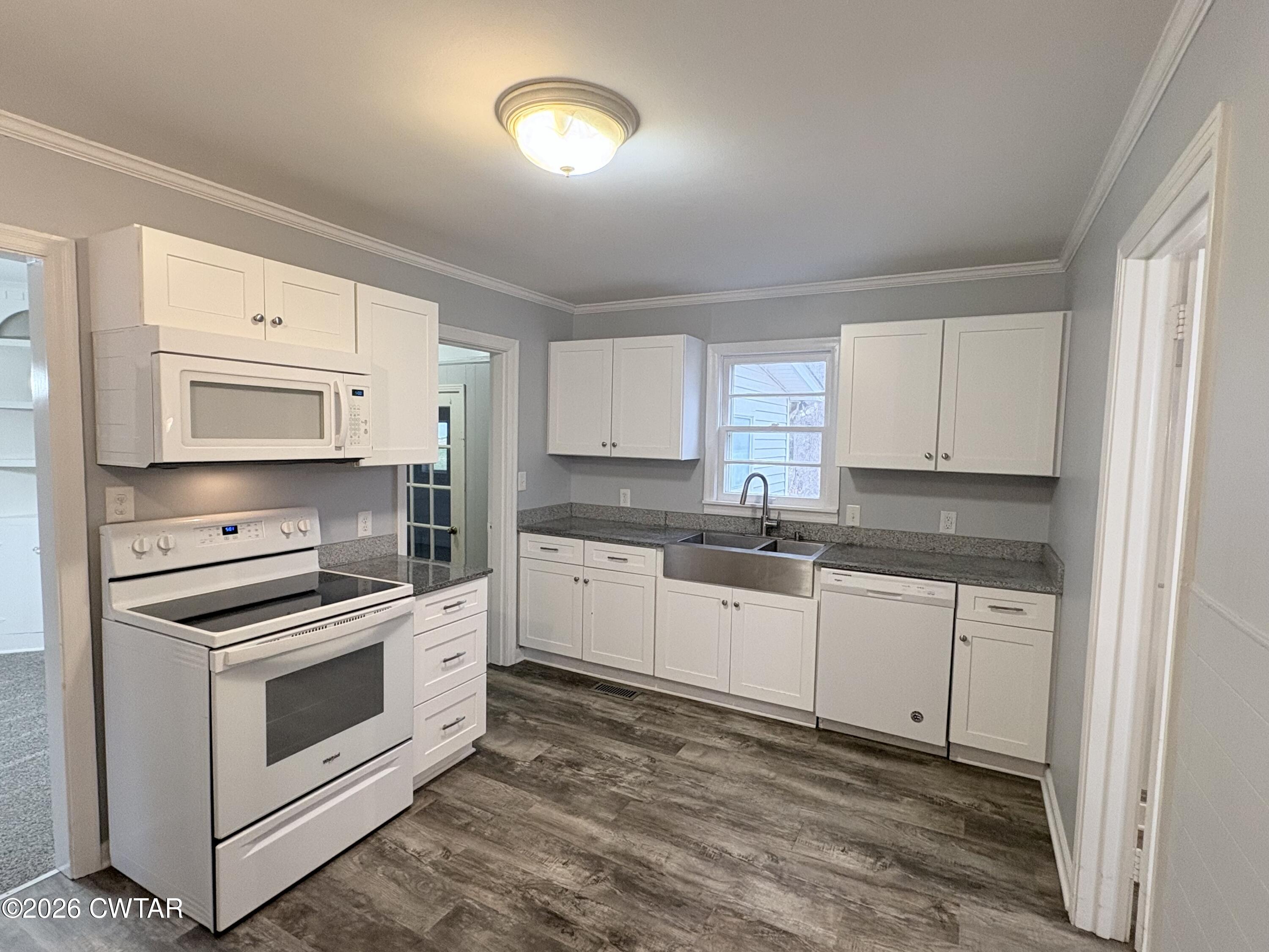 2016 Barham Street Milan, TN 38358 - Photo 9 of 14 IMG_0684