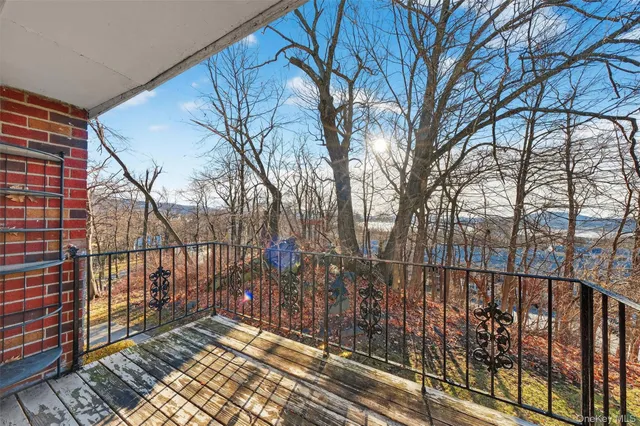 $295,000 | 4 Colonial Road, Unit 96, Beacon, NY 12508