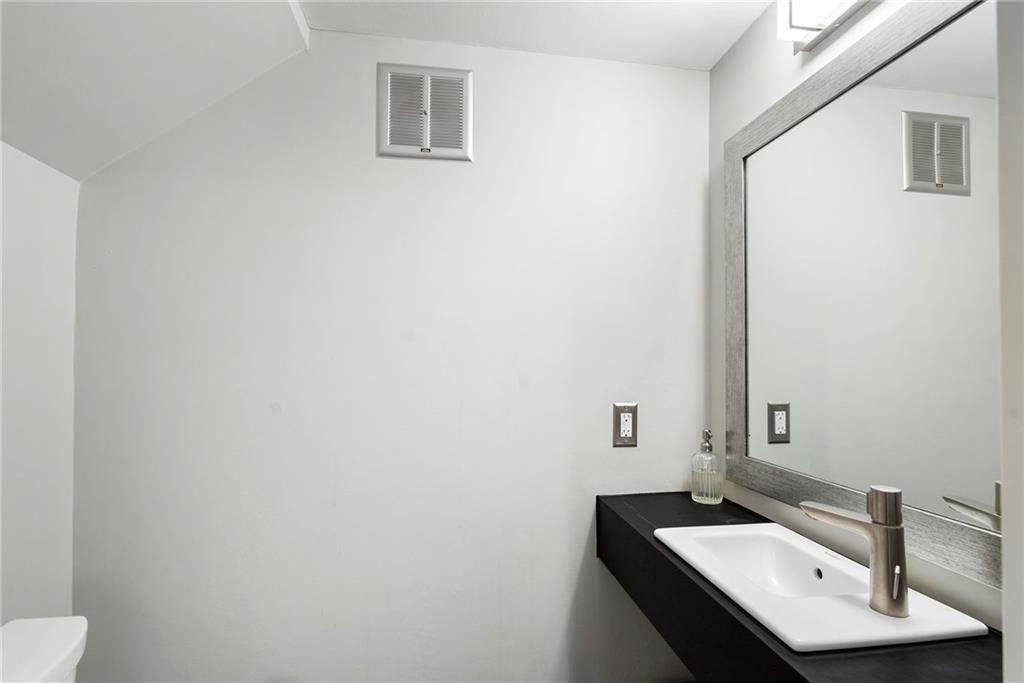 14 Sycamore Square Decatur, GA 30030 - Photo 12 of 34