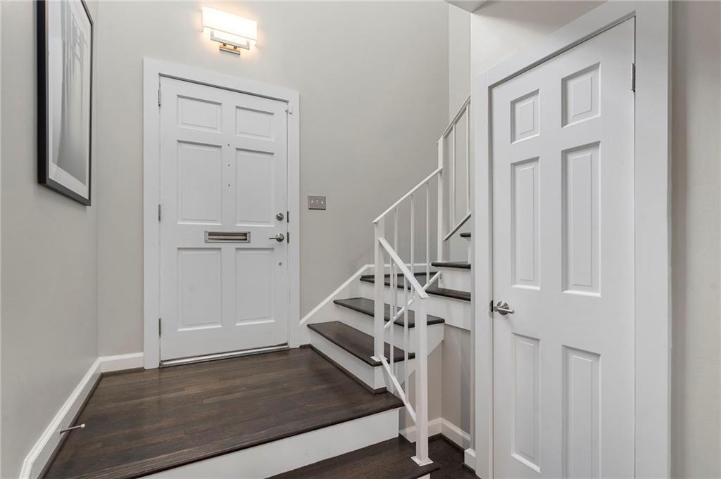 14 Sycamore Square Decatur, GA 30030 - Photo 16 of 34