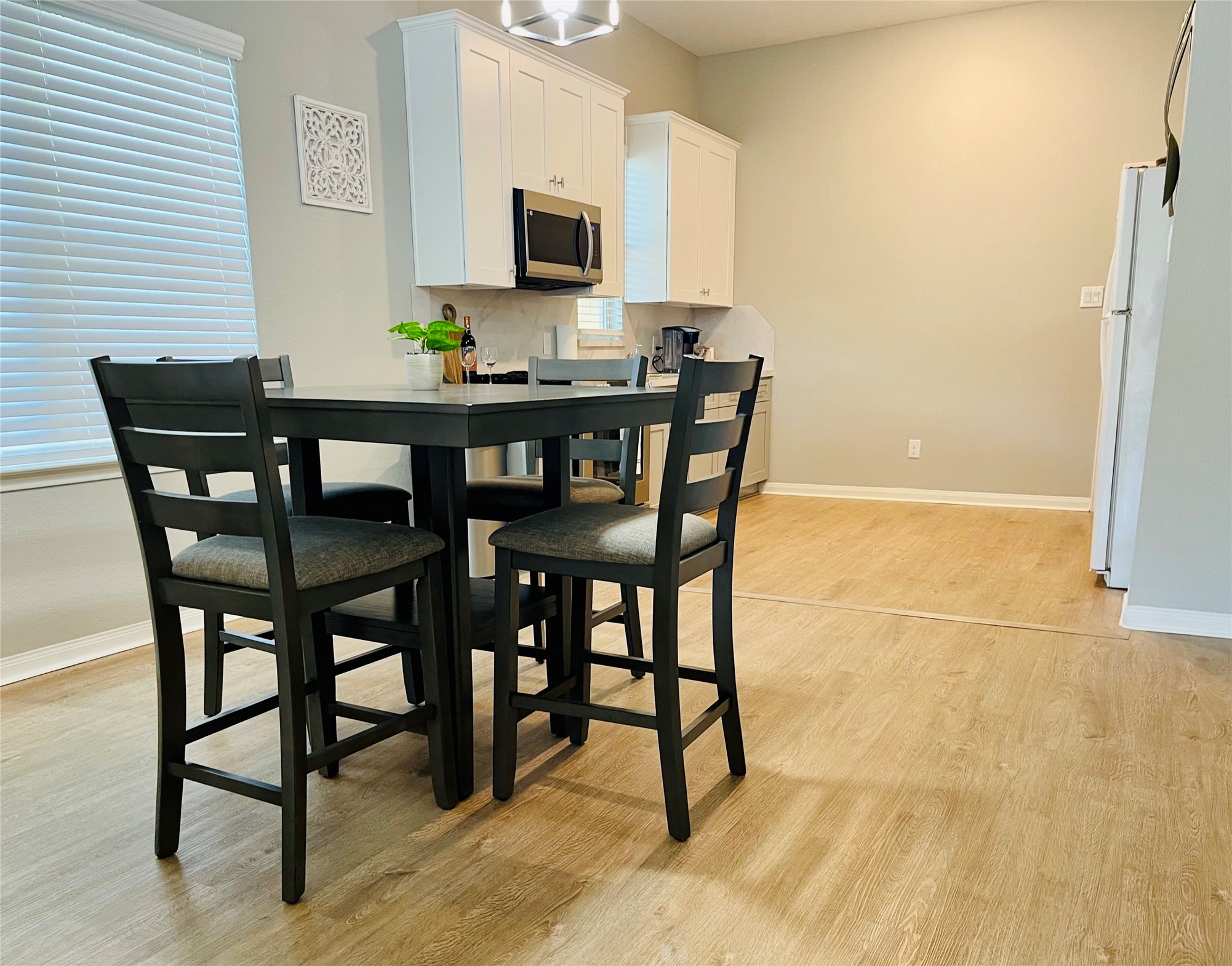 1714 Mary Street, Unit A Houston, TX 77026 - Photo 4 of 19 a view of a dining room with furniture