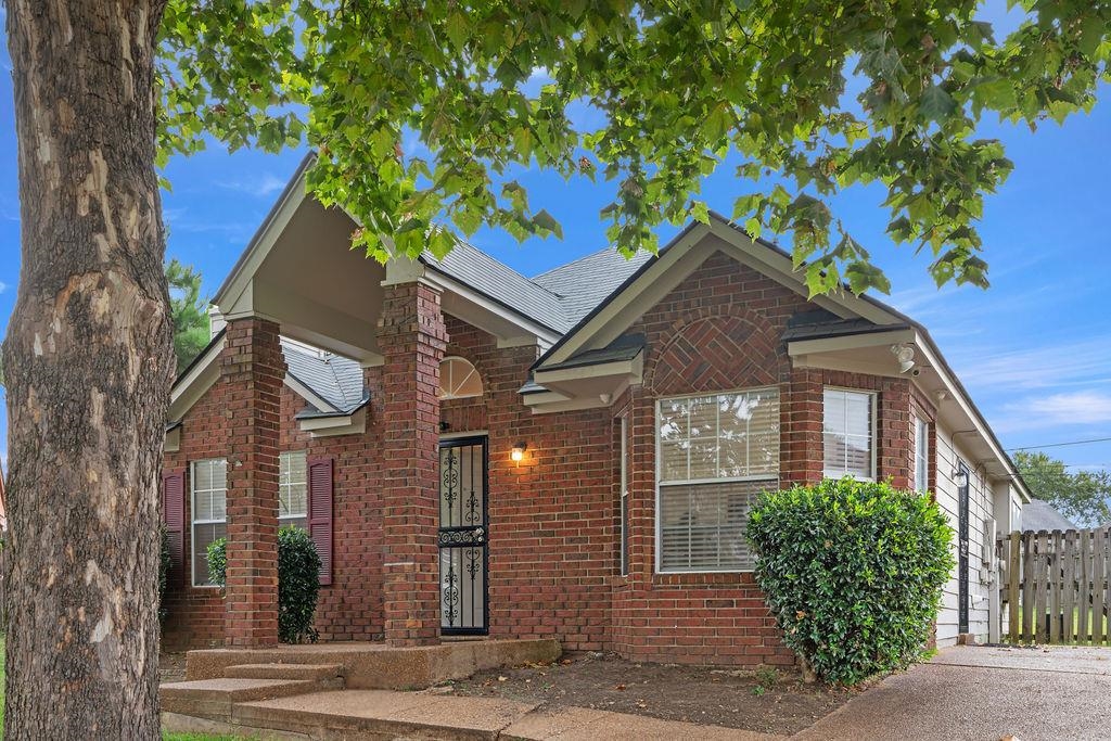 5340 Shady Ridge Cove Memphis, TN 38141 - Photo 2 of 22 View of front facade featuring brick siding