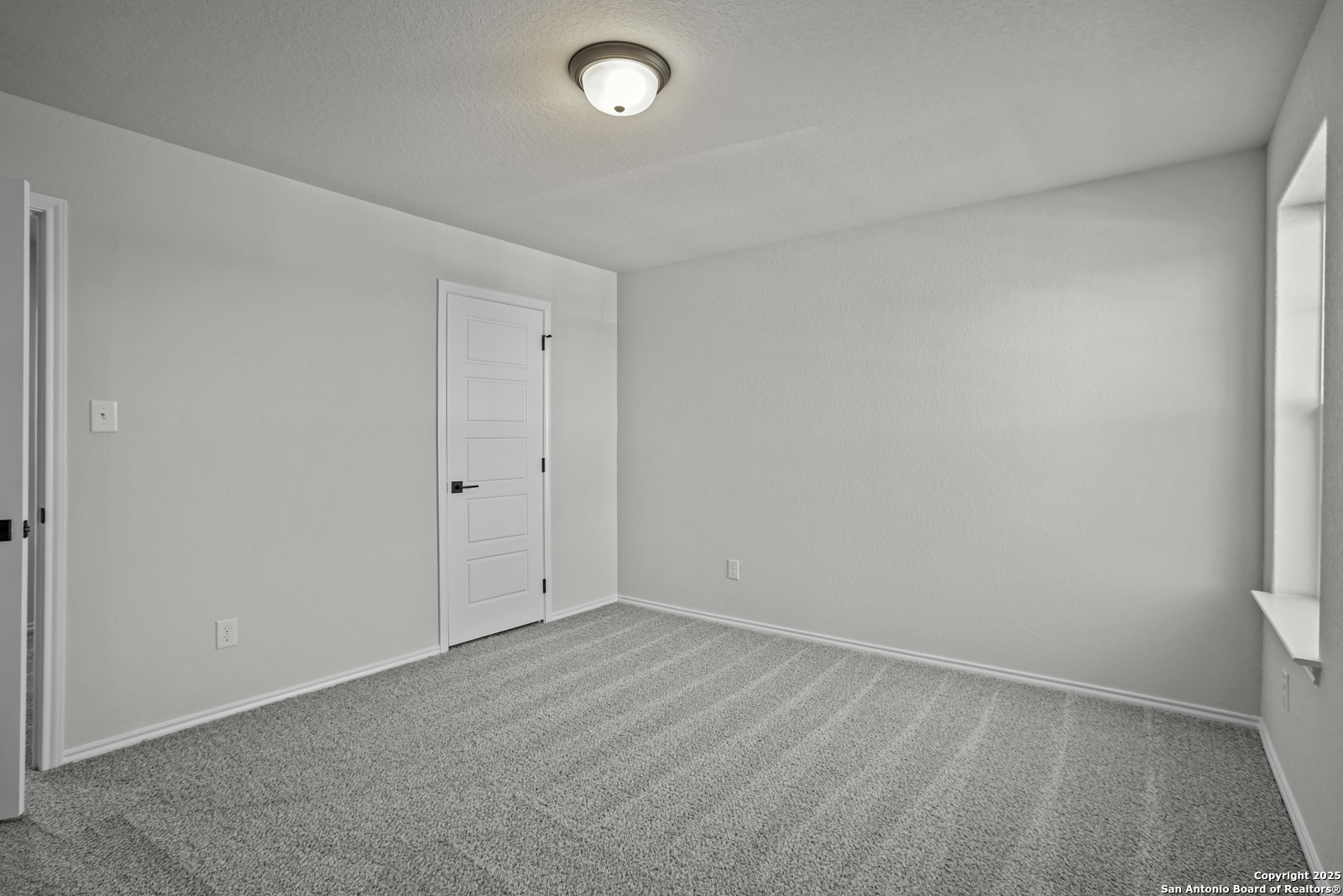 7420 Cremorne Converse, TX 78109 - Photo 26 of 40 an empty room with a workbench
