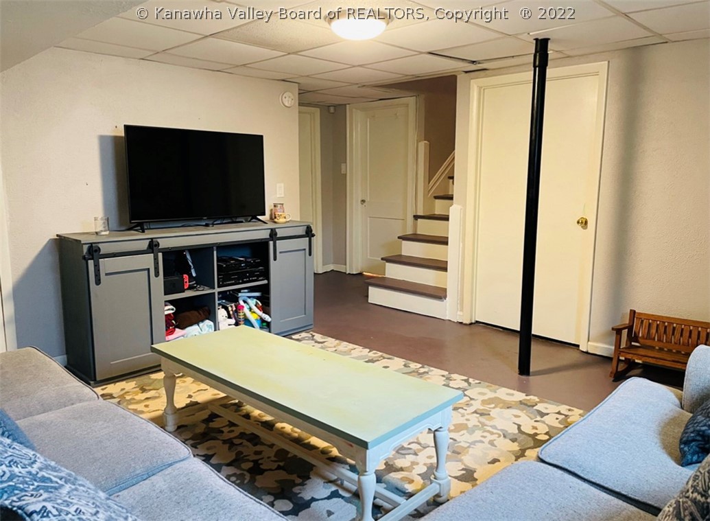 917 Chester Road Charleston, WV 25302 - Photo 11 of 19 Gallery Image 11