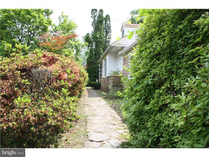 1054 County Line Road Philadelphia, PA 19116 - Photo 2 of 13 Exterior Front