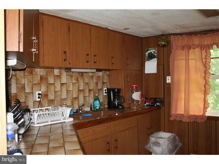 1054 County Line Road Philadelphia, PA 19116 - Photo 11 of 13 Kitchen