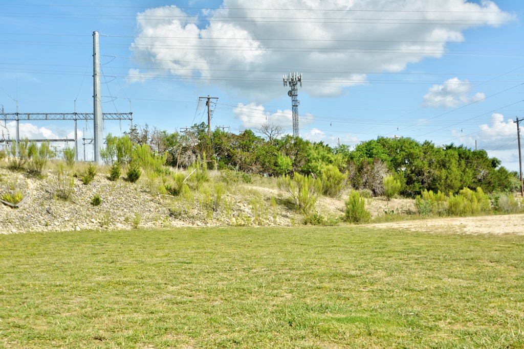 306 Vantage Circle Kerrville, TX 78028 - Photo 8 of 11
