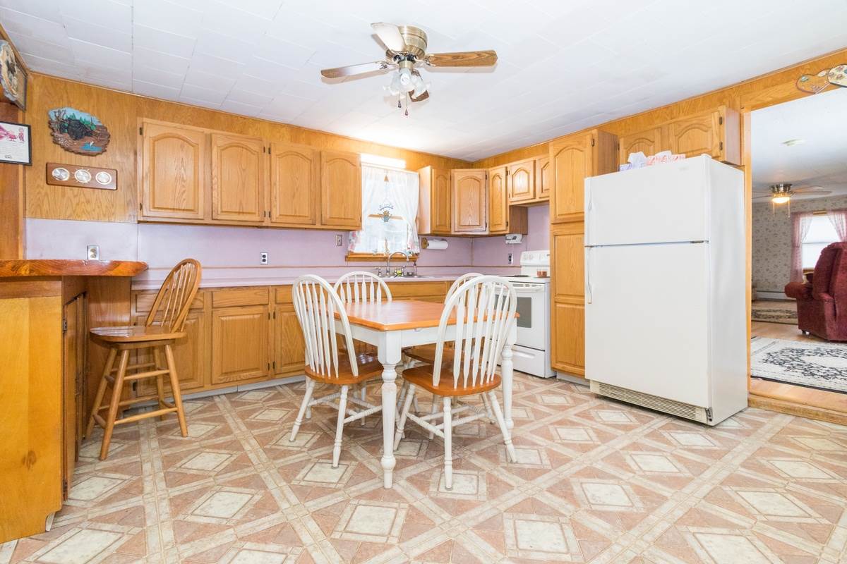189 Spring Street Farmington, NH 03835 - Photo 3 of 25 Gallery Image 3