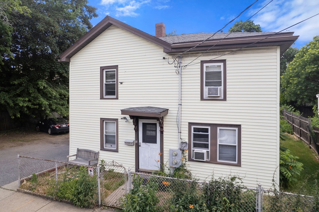 35 Middle Street Newton, MA 02458 - Photo 2 of 27