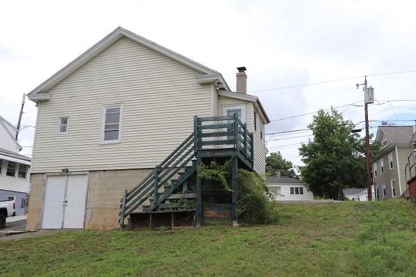21 Bourne Street Three Rivers, MA 01080 - Photo 6 of 26