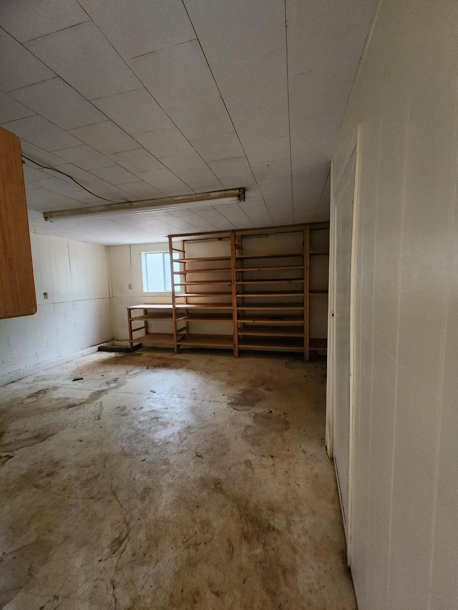 330 Lake Road Junction City, CA 96048 - Photo 26 of 50 a view of room with stairs and a window