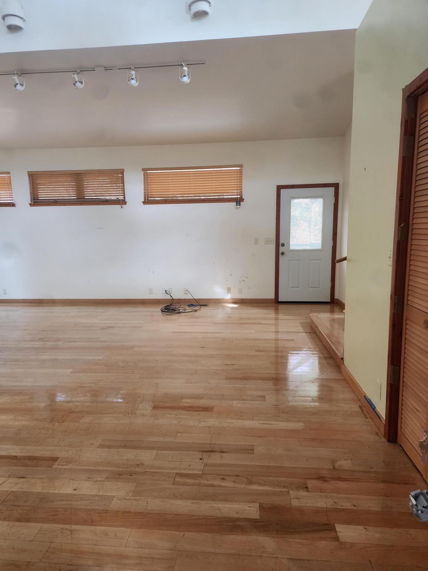 330 Lake Road Junction City, CA 96048 - Photo 38 of 50 a view of an empty room and window