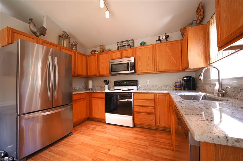 6921 Rangecrest Road Belews Creek, NC 27009 - Photo 6 of 30 Gallery Image 6