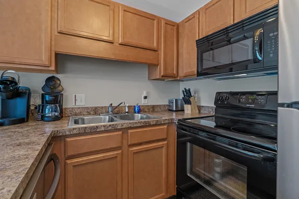 $225,000 | 615 North Waccamaw Drive, Unit 105C, Murrells Inlet, SC 29576