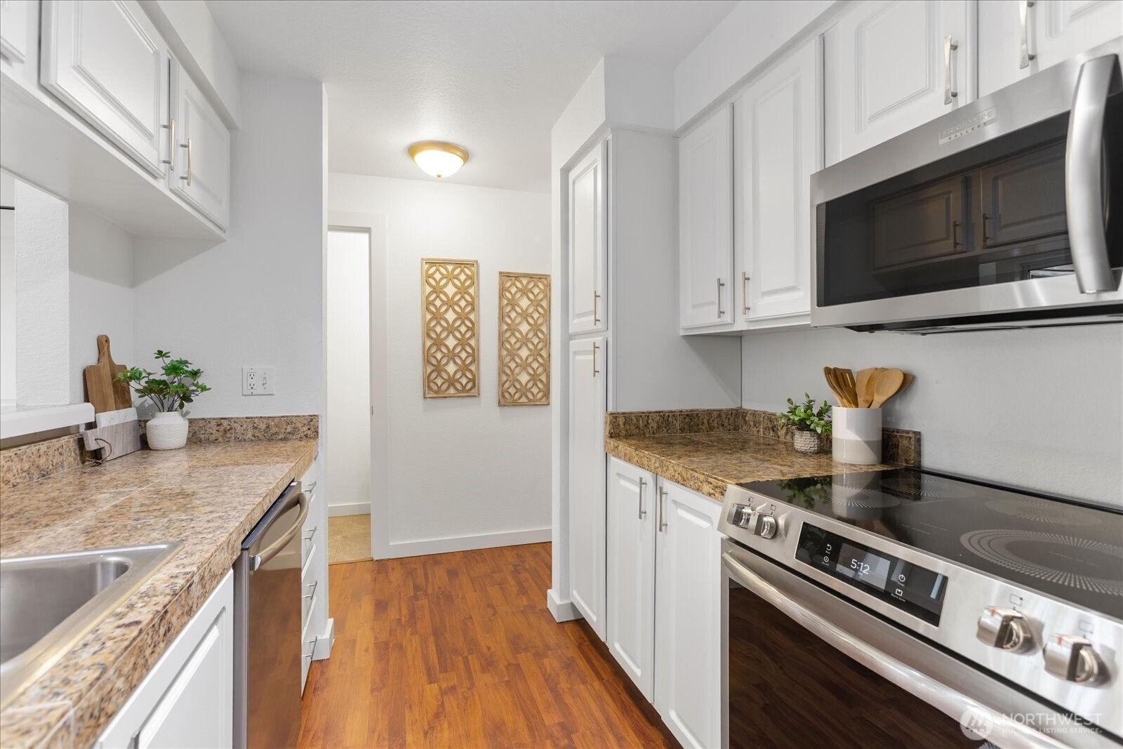 412 Center Road, Unit F3 Everett, WA 98204 - Photo 11 of 27