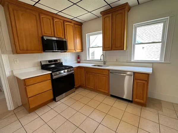 $3,400 | 23 Tower Street, Unit 3, Boston, MA 02130