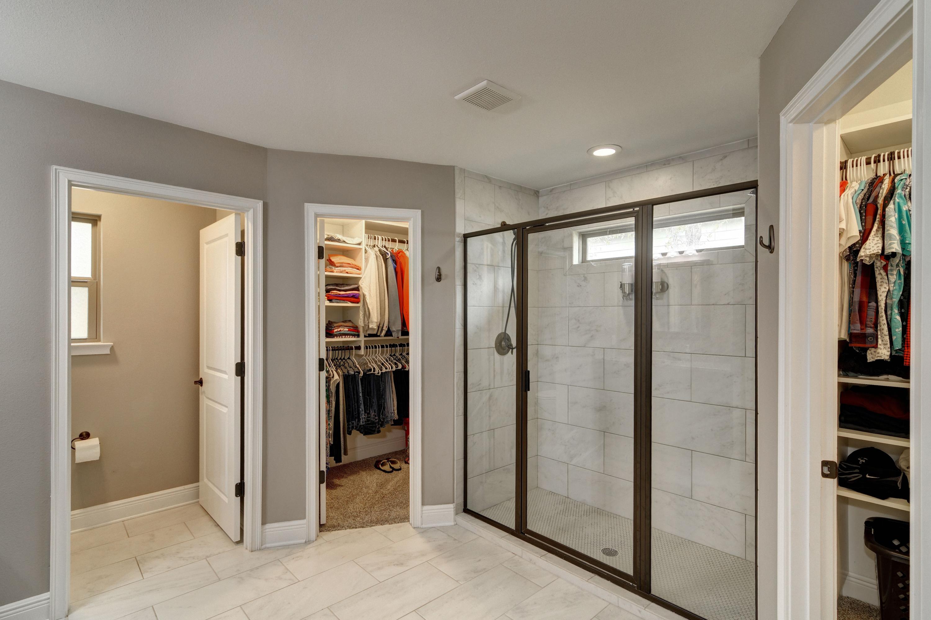 3083 5 Forks Road Navarre, FL 32566 - Photo 27 of 57 28-28_Master_Bathroom_02