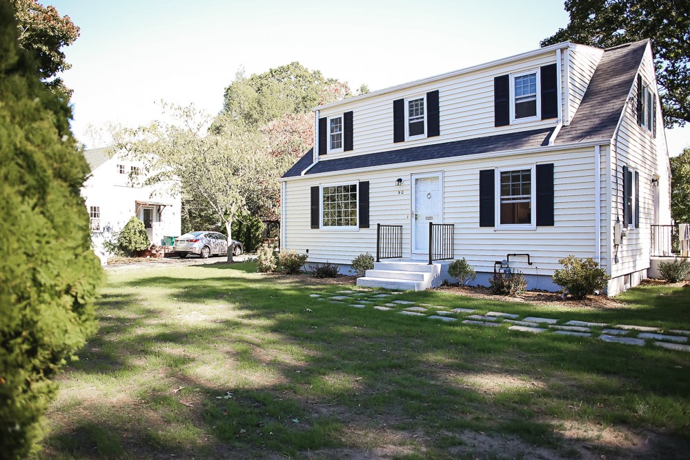90 Ewing Road North Kingstown, RI 02852 - Photo 3 of 40 Gallery Image 3