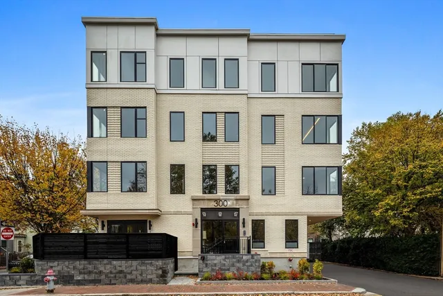 $2,250,000 | 300 Franklin Street, Unit 5, Cambridge, MA 02139