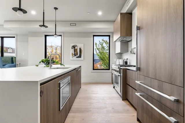 $2,250,000 | 300 Franklin Street, Unit 5, Cambridge, MA 02139