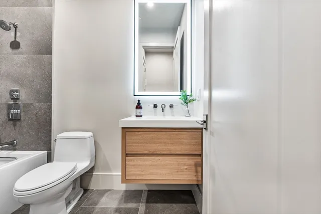 $2,250,000 | 300 Franklin Street, Unit 5, Cambridge, MA 02139