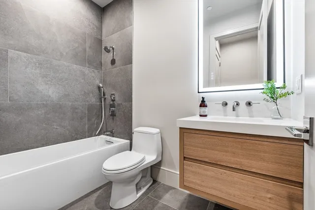 $2,250,000 | 300 Franklin Street, Unit 5, Cambridge, MA 02139