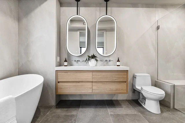 $2,250,000 | 300 Franklin Street, Unit 5, Cambridge, MA 02139