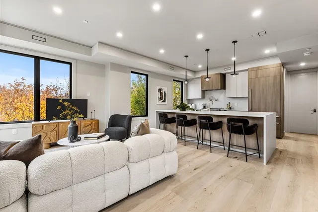 $2,250,000 | 300 Franklin Street, Unit 5, Cambridge, MA 02139