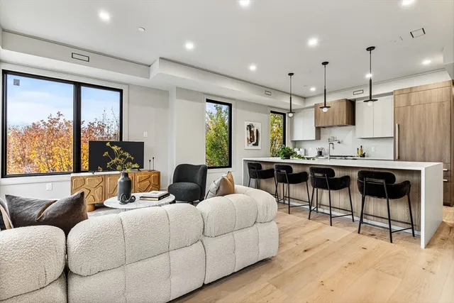 $2,250,000 | 300 Franklin Street, Unit 5, Cambridge, MA 02139