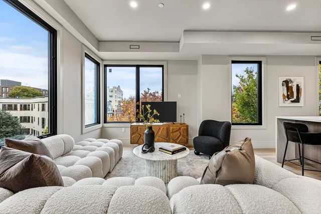 $2,250,000 | 300 Franklin Street, Unit 5, Cambridge, MA 02139