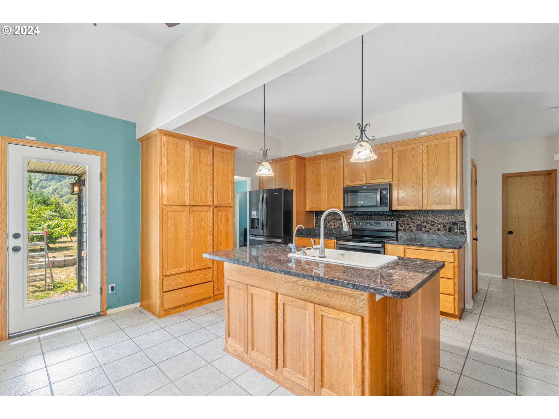 16919 Tule Road Brookings, OR 97415 - Photo 14 of 48 Gallery Image 14
