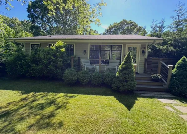 $1,300,000 | 778 Bridgehampton Sag Harbor, Bridgehampton, NY 11932