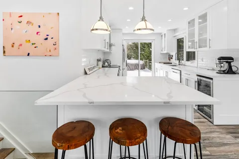 $1,300,000 | 778 Bridgehampton Sag Harbor, Bridgehampton, NY 11932