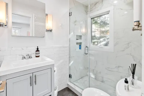 $1,300,000 | 778 Bridgehampton Sag Harbor, Bridgehampton, NY 11932