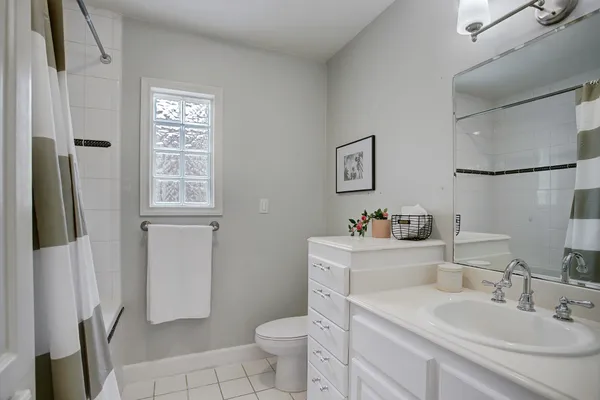 $3,500 | 2228 Addison Road, Houston, TX 77030
