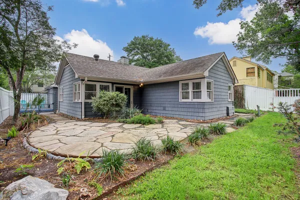 $3,500 | 2228 Addison Road, Houston, TX 77030