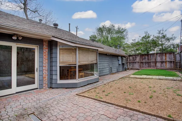 $3,500 | 2228 Addison Road, Houston, TX 77030