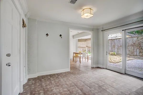 $3,500 | 2228 Addison Road, Houston, TX 77030