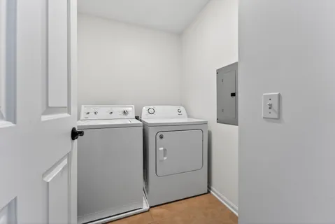 $339,000 | 129 South Curtis Street, Unit 1121, Lake Geneva, WI 53147