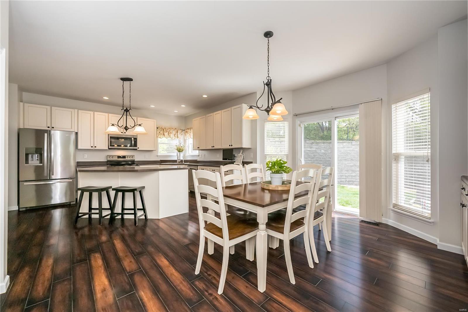 204 Magnolia Trace Drive Ballwin, MO 63021 - Photo 12 of 46