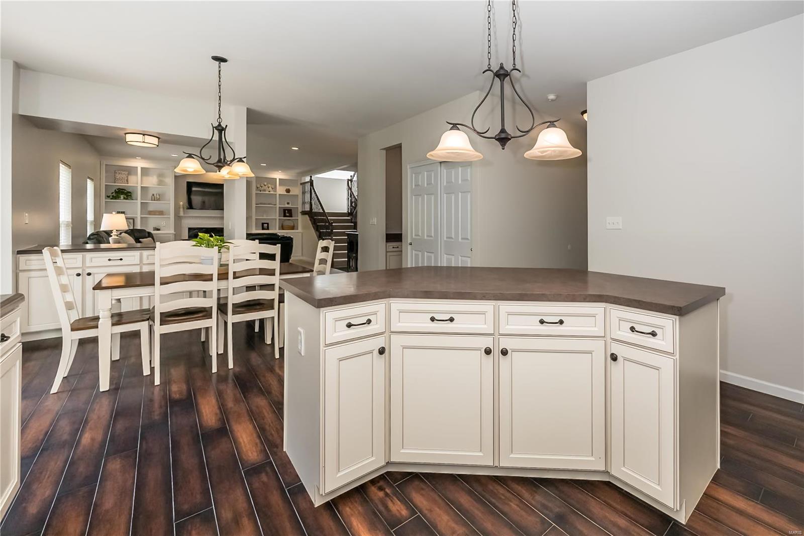 204 Magnolia Trace Drive Ballwin, MO 63021 - Photo 19 of 46