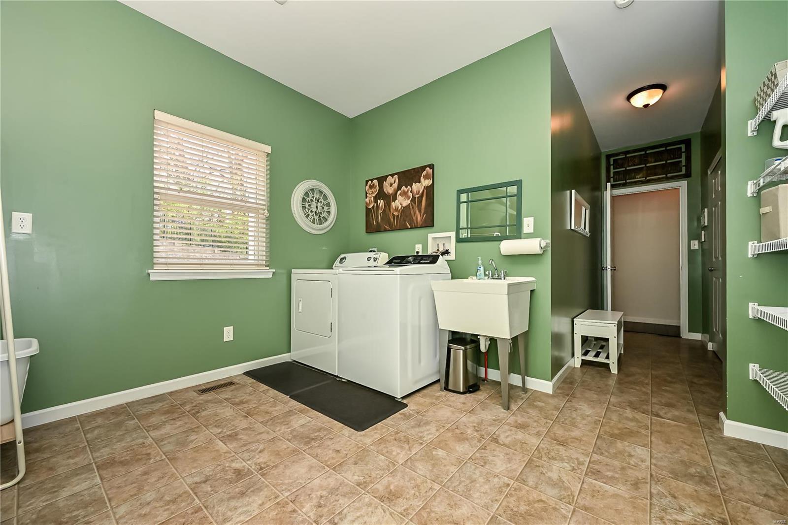 204 Magnolia Trace Drive Ballwin, MO 63021 - Photo 20 of 46